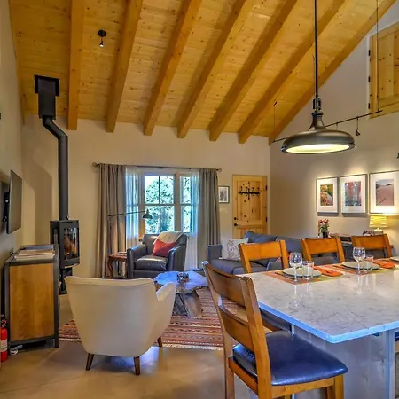 Hidden Gem - Nestled In Tesuque Hills! Holiday home Santa Fe