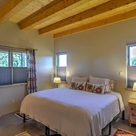 Hidden Gem - Nestled In Tesuque Hills! * Santa Fe