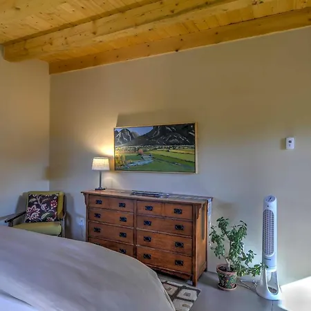 Holiday home Hidden Gem - Nestled In Tesuque Hills!