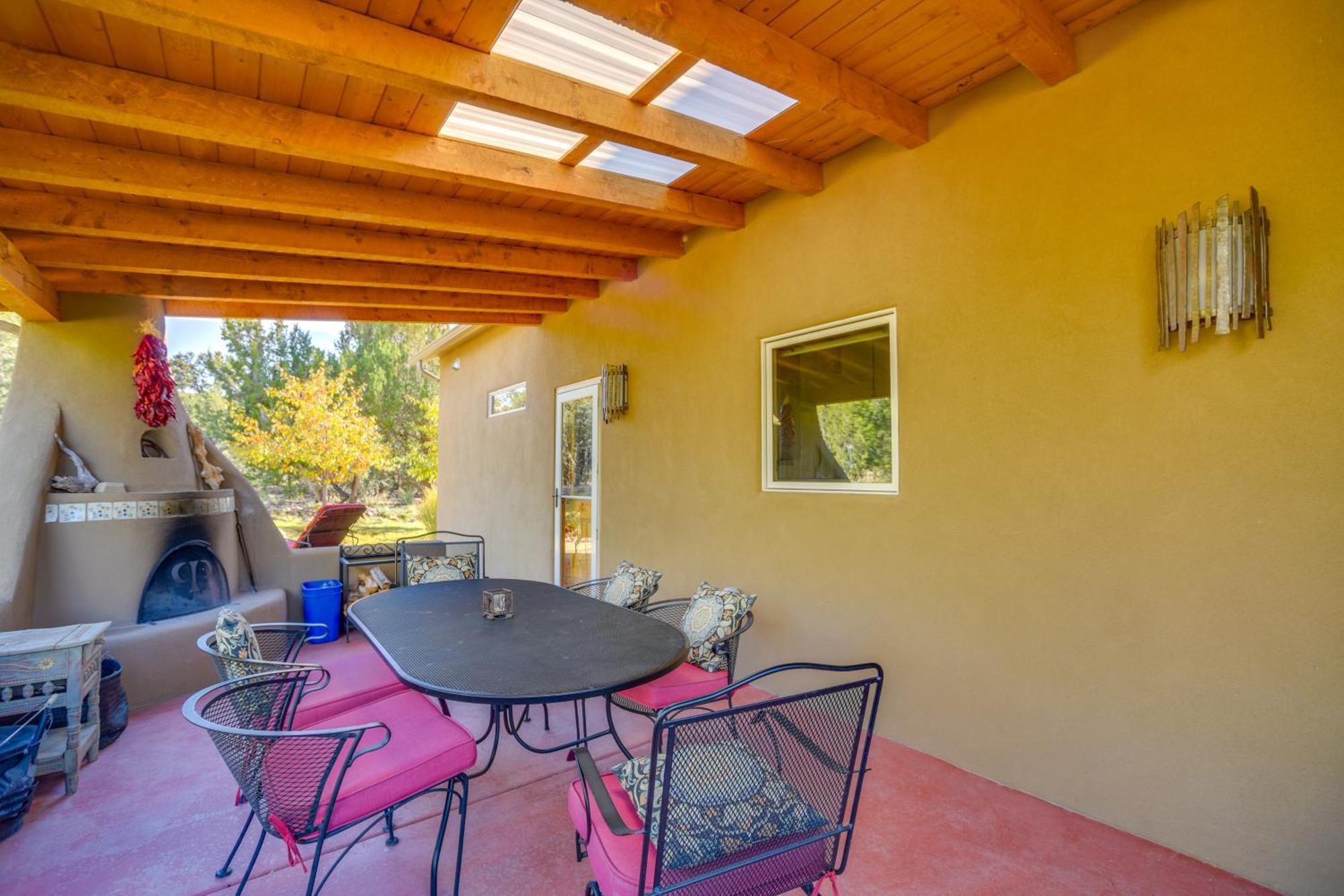 Hidden Gem - Nestled In Tesuque Hills!