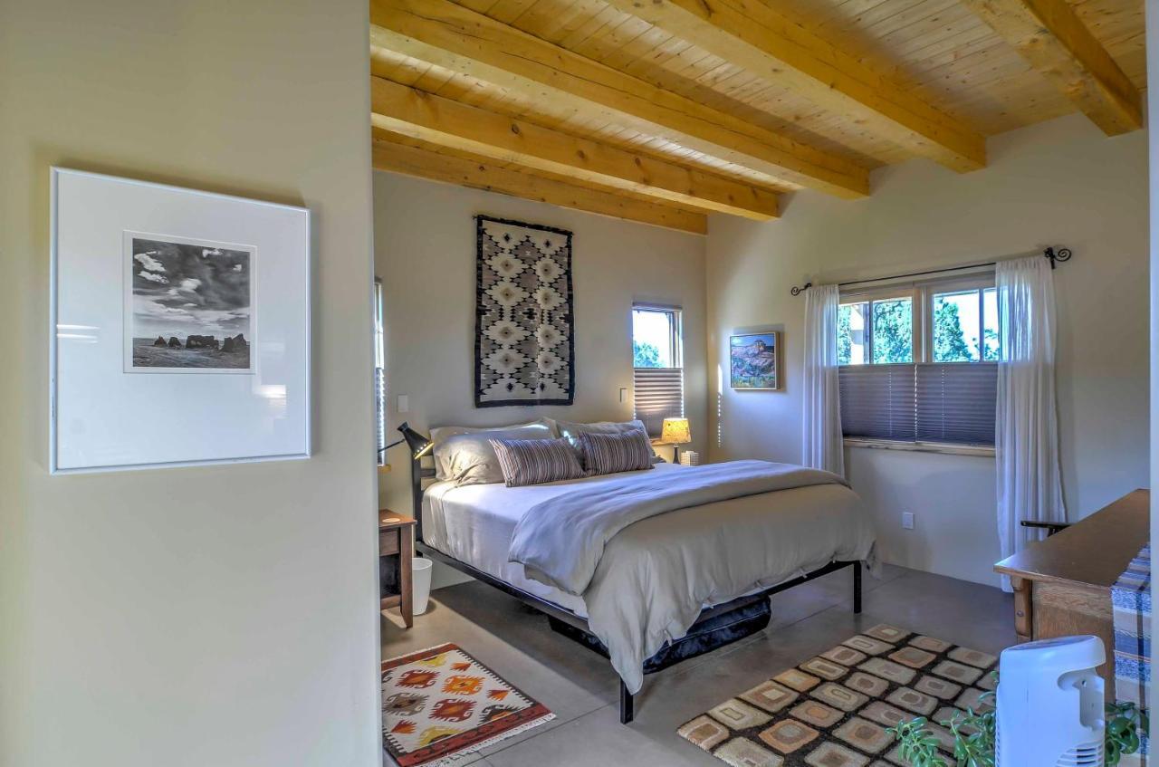 Hidden Gem - Nestled In Tesuque Hills! Santa Fe