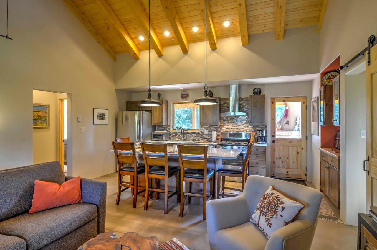 Hidden Gem - Nestled In Tesuque Hills! Santa Fe