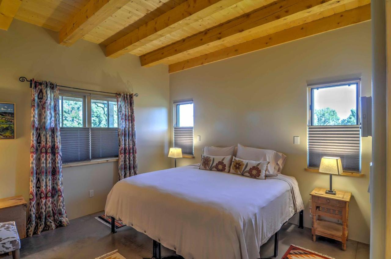 Hidden Gem - Nestled In Tesuque Hills! * Santa Fe