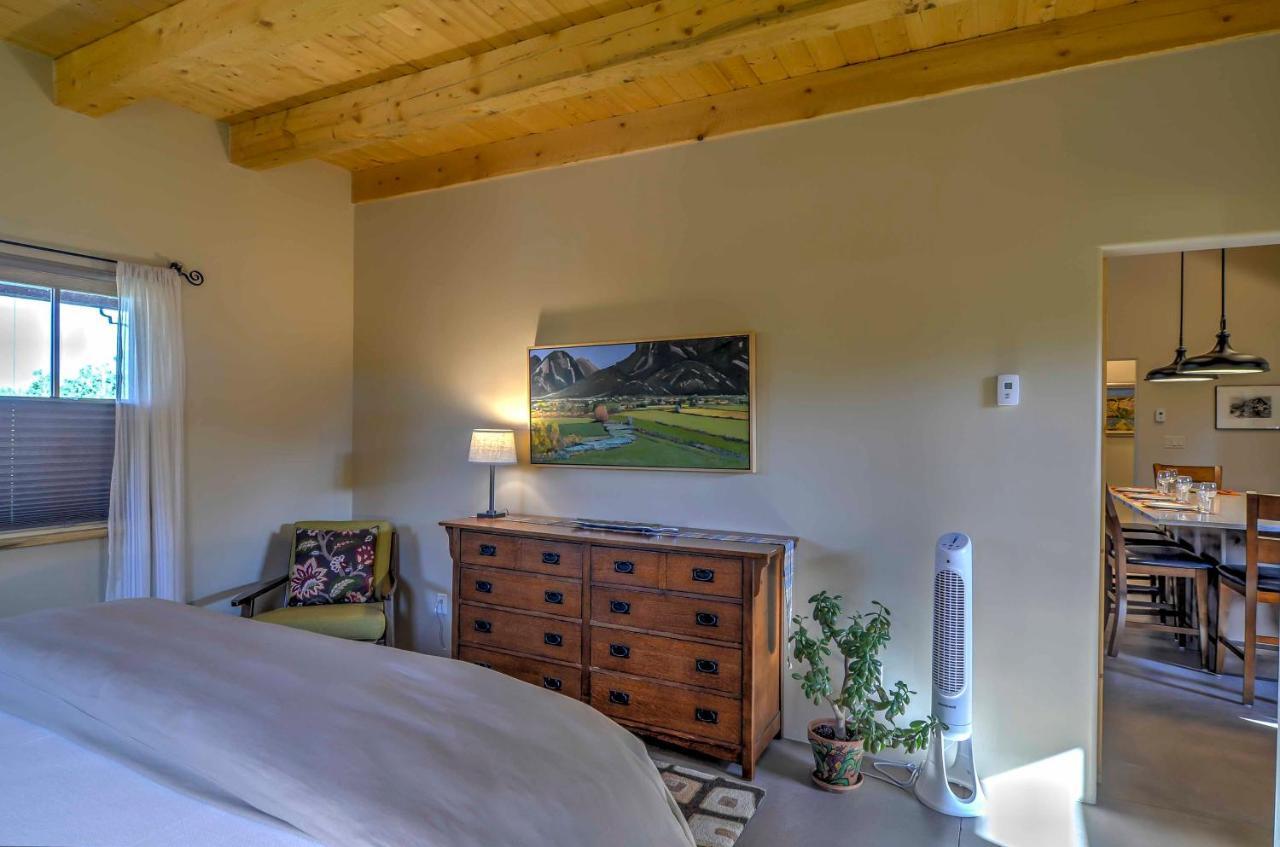 Holiday home Hidden Gem - Nestled In Tesuque Hills!